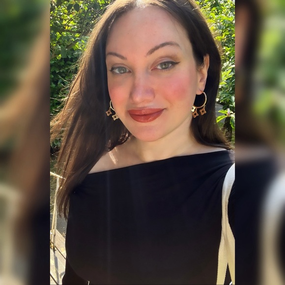 Meet your Posher, Becky - Picture 1 of 1